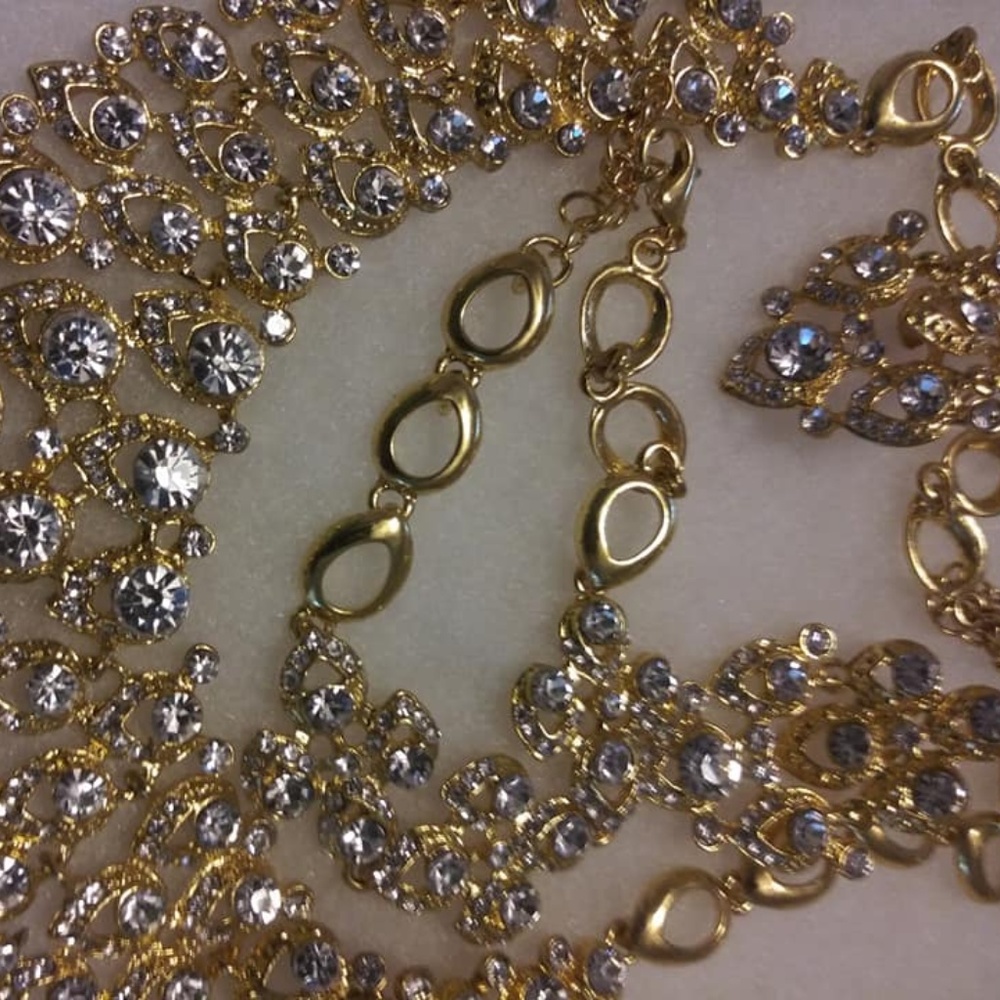 Yellow bling necklace set